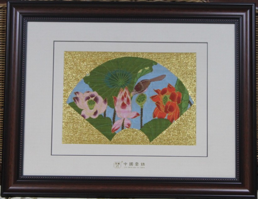 云锦金宝地荷塘月色框画